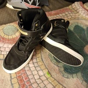 Adidas Hightop Sneakers: Black-Gold